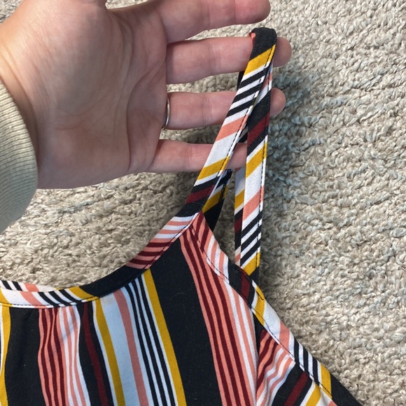 Stripes summer dress with high necklace line. Comes to just above the knee. - Picture 5 of 6